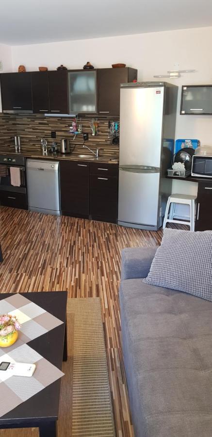 Apartment With Green Terrace Burgas Exterior foto