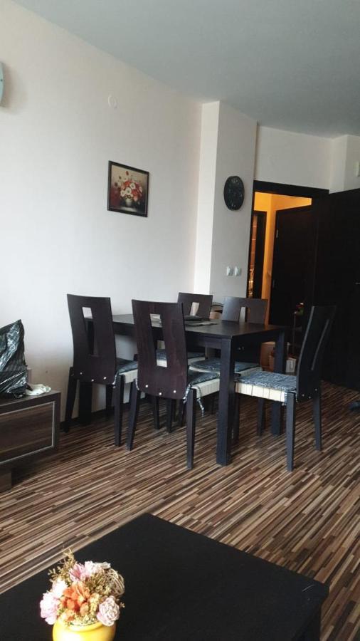 Apartment With Green Terrace Burgas Exterior foto