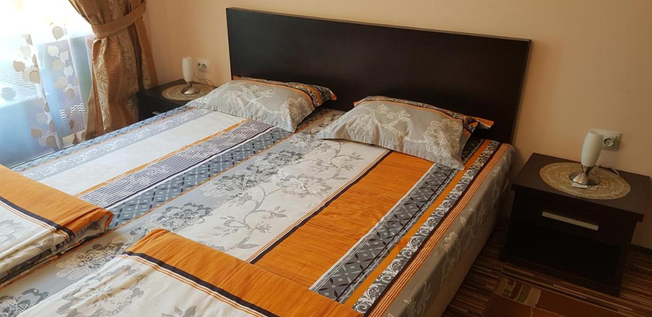 Apartment With Green Terrace Burgas Exterior foto